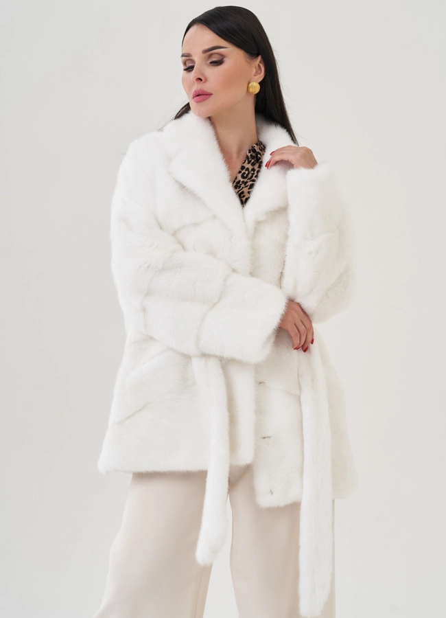 Шуба из меха норки белого цвета модель № 30758 меха малина
