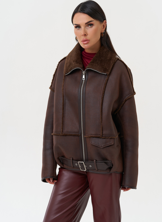 Женская дубленка коричневого цвета 