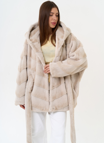 Женская шуба из эко меха с поясом