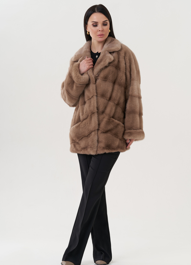 Шуба из норки с английским воротником  модель № 30689 универмаг малина