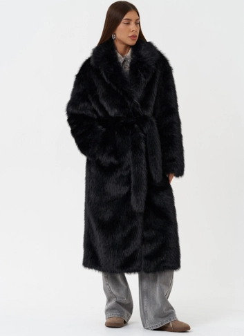 Длинное пальто из эко меха под песца