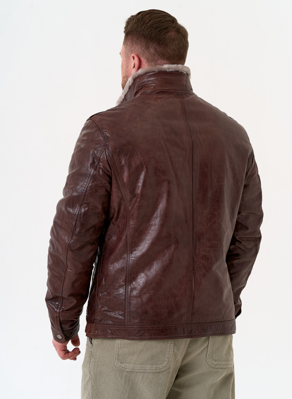 Куртка из натуральной кожи коричневого цвета