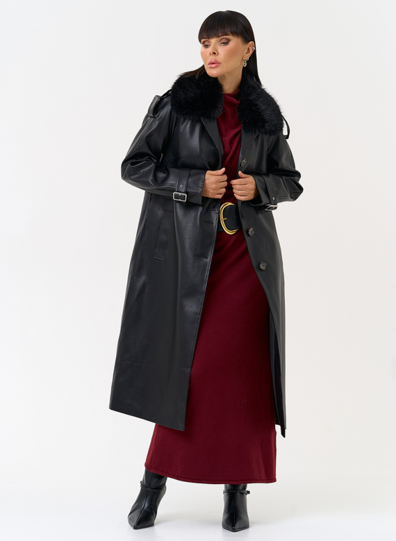 Женское утепленное пальто из экокожи с воротником из эко меха