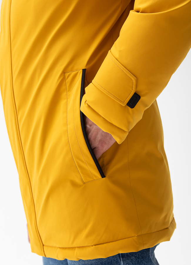 Мужской пуховик с капюшоном из меха енота модель № 28401 универмаг малина